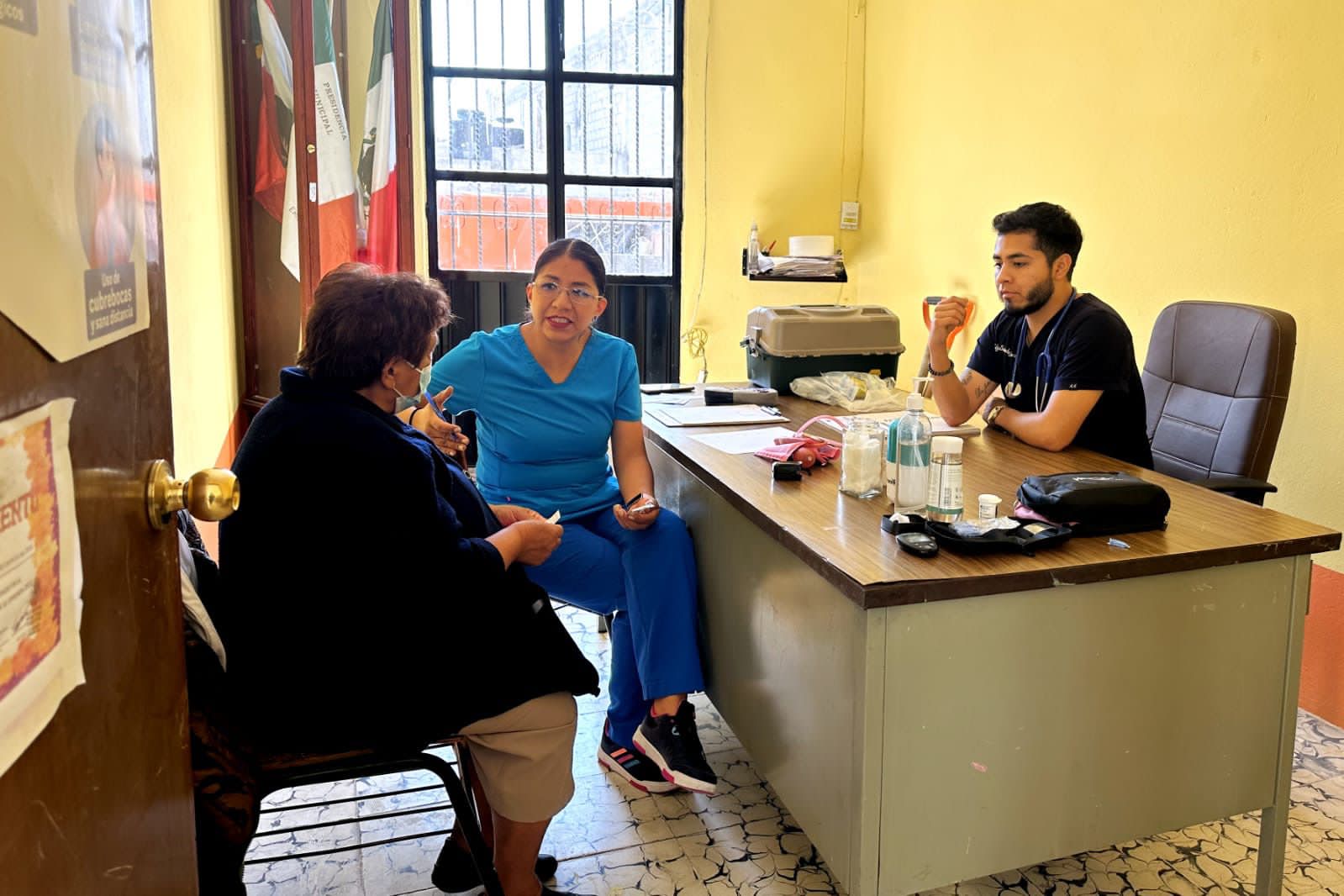Beneficia la Brigada 'DIF en tu comunidad' a los vecinos de la Colonia Emiliano Zapata